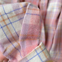 Icone™ CheckeredShirt: Stijlvol Toevallig Pastelroze Geruit Shirt
