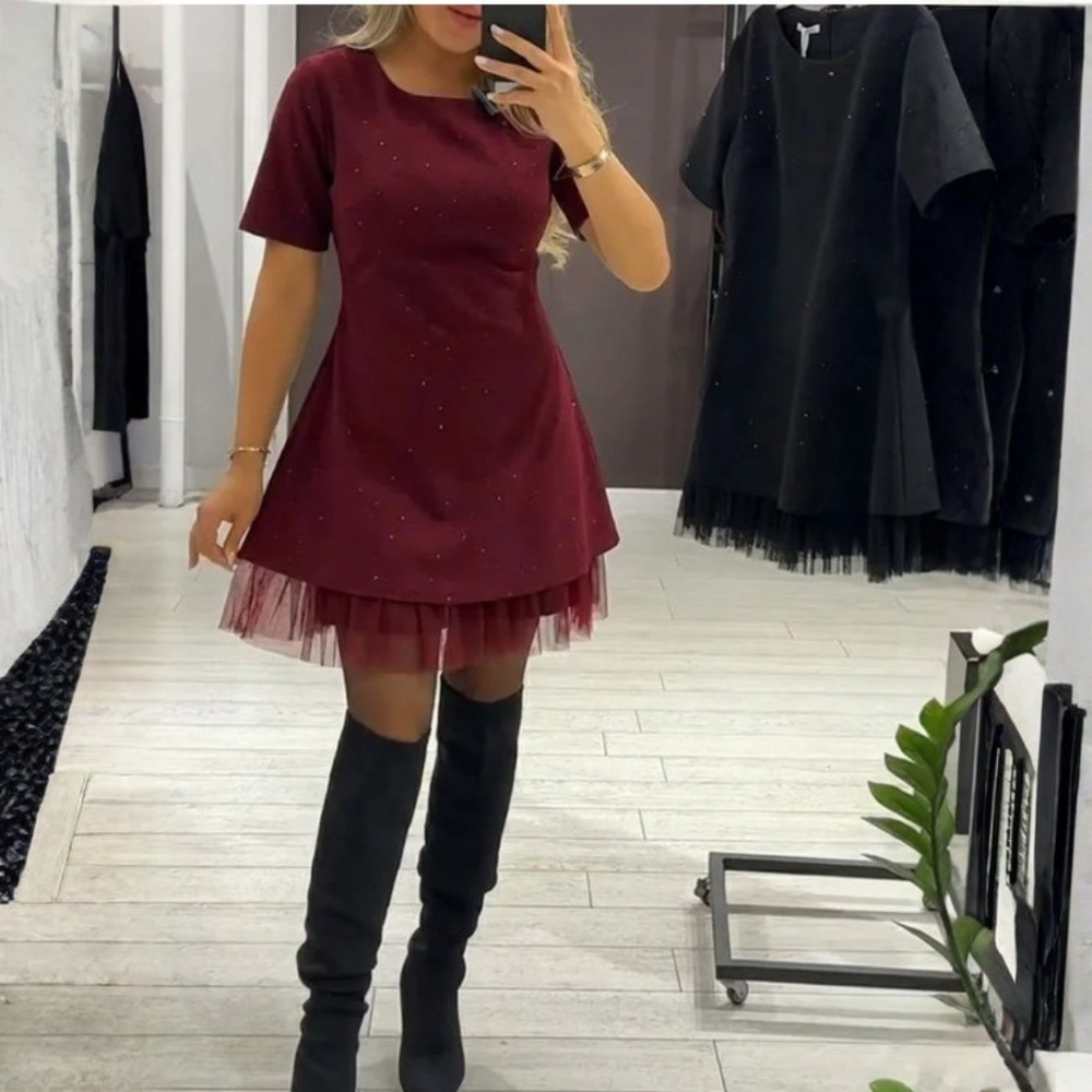 Icone™ MiniDress: Elegante Korte Mouwen Mini Jurk Met Sprankelende Kantafwerking