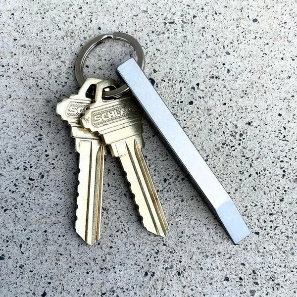 MiniPrybar 1+1 GRATIS: Duurzame Multifunctionele Mini Prybar Sleutelhanger