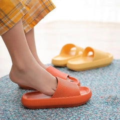Happy™ ComfySlippers 1+1 GRATIS: Antislip Superzachte En Comfortabele Pantoffels