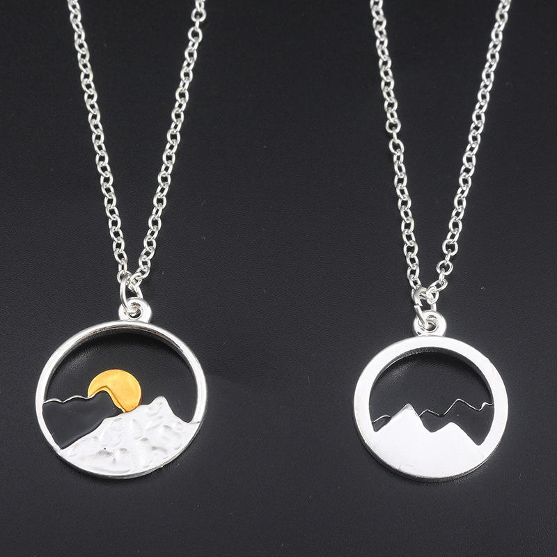 Jewelance™ MountainNecklace 1+1 GRATIS: Modeklassieker Berg Hanger Halsketting
