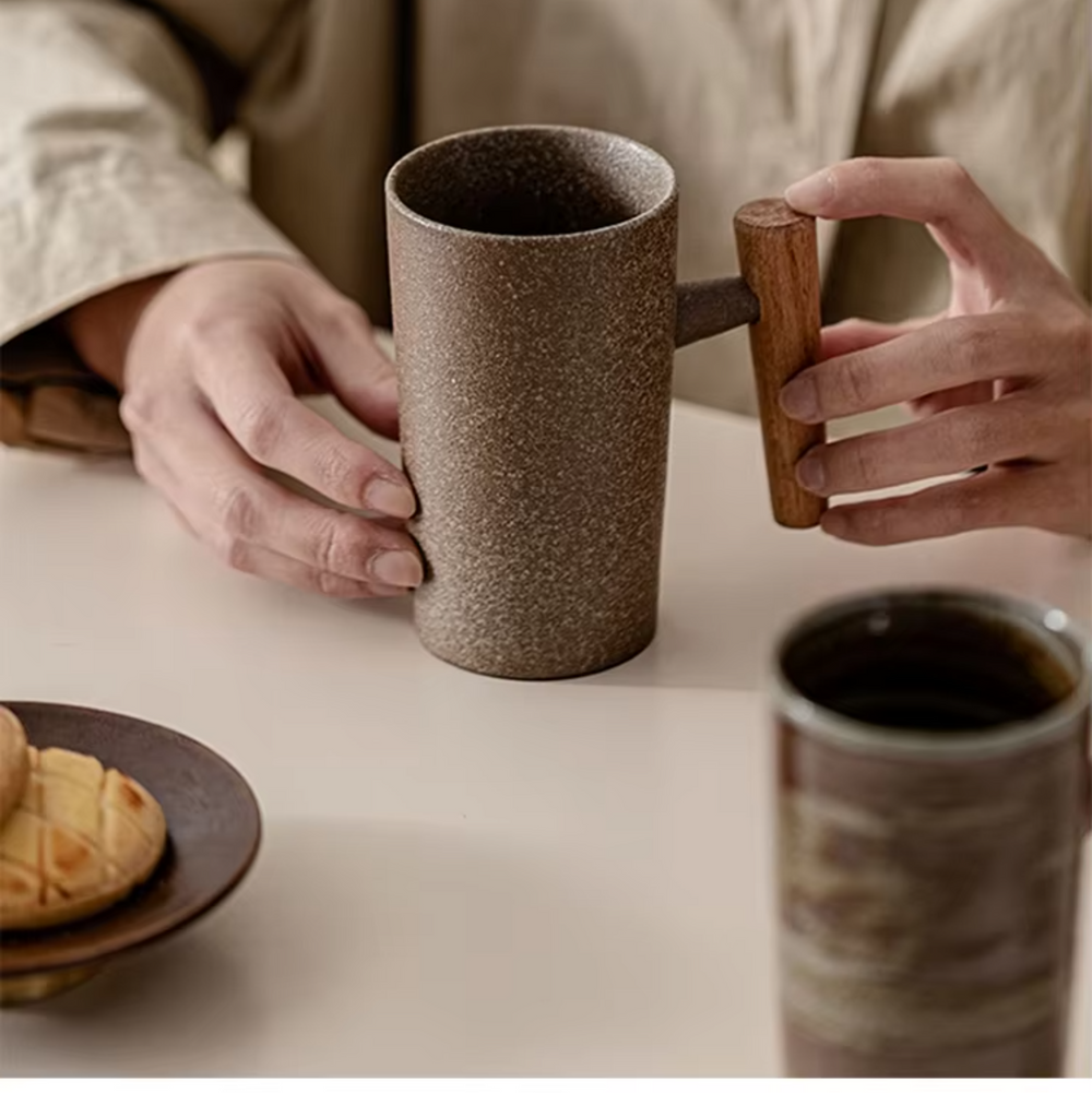 Globetrek° CeramicMug: Noors-Geïnspireerde Steen Getextureerde Aarde Ambachtelijke Keramische Mok