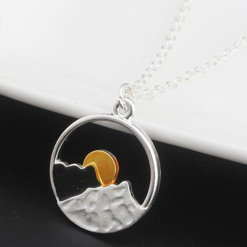 Jewelance™ MountainNecklace 1+1 GRATIS: Modeklassieker Berg Hanger Halsketting