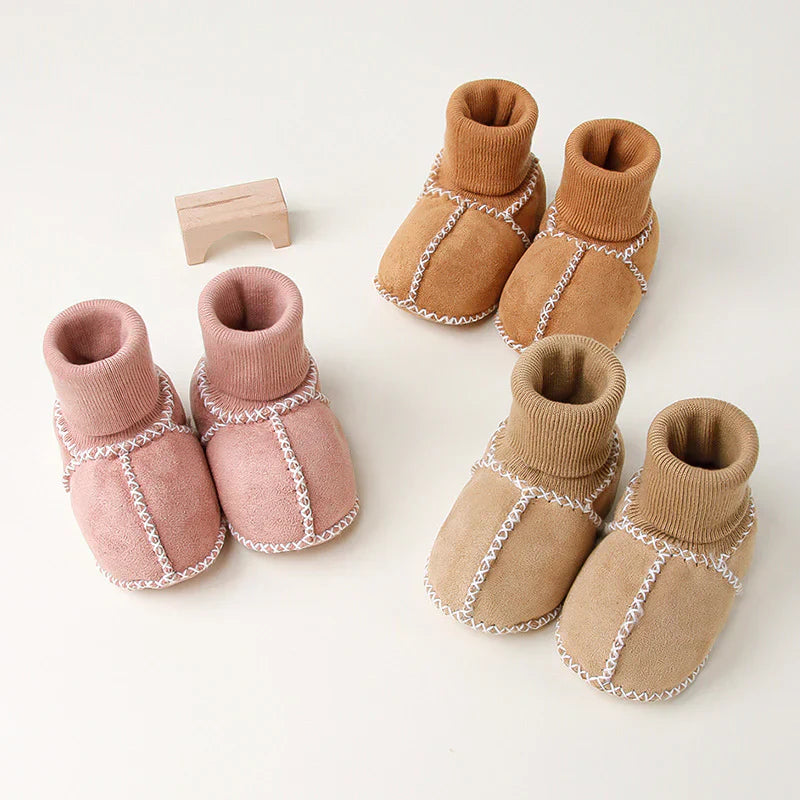 Happy™ InfantSocks 1+1 GRATIS: Elegante Warme Suède Wieg-Veilige Zuigeling Sokken