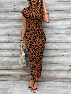 Icone™ LeopardMidi: Elegante Pasvorm Dames Midi Jurk Met Luipaardprint