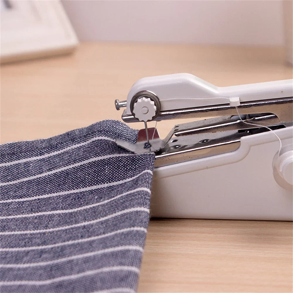 Globetrek° SewingMachine: Handheld Compact Draagbare Mini Naaimachine