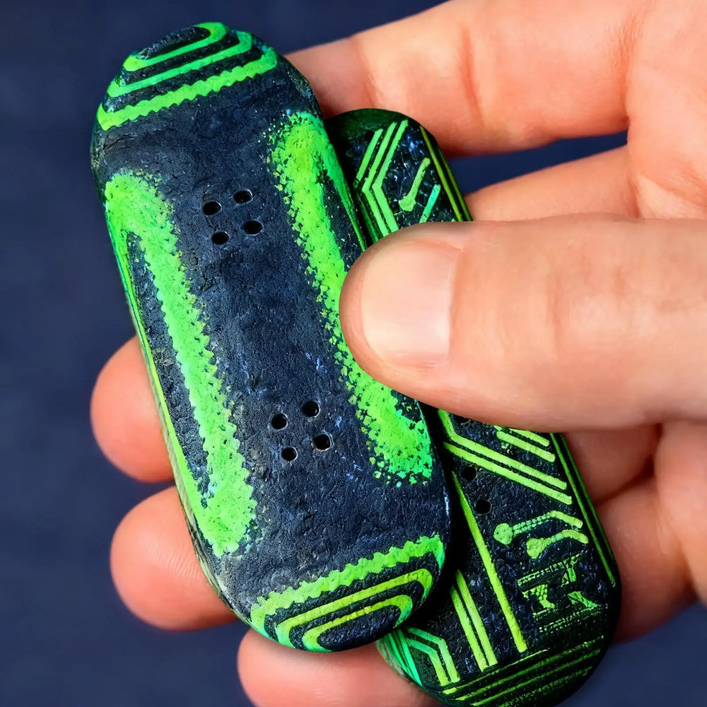 FingerSkateboard 1+1 GRATIS: Magnetisch Vinger Skateboarden Fidget Speelgoed