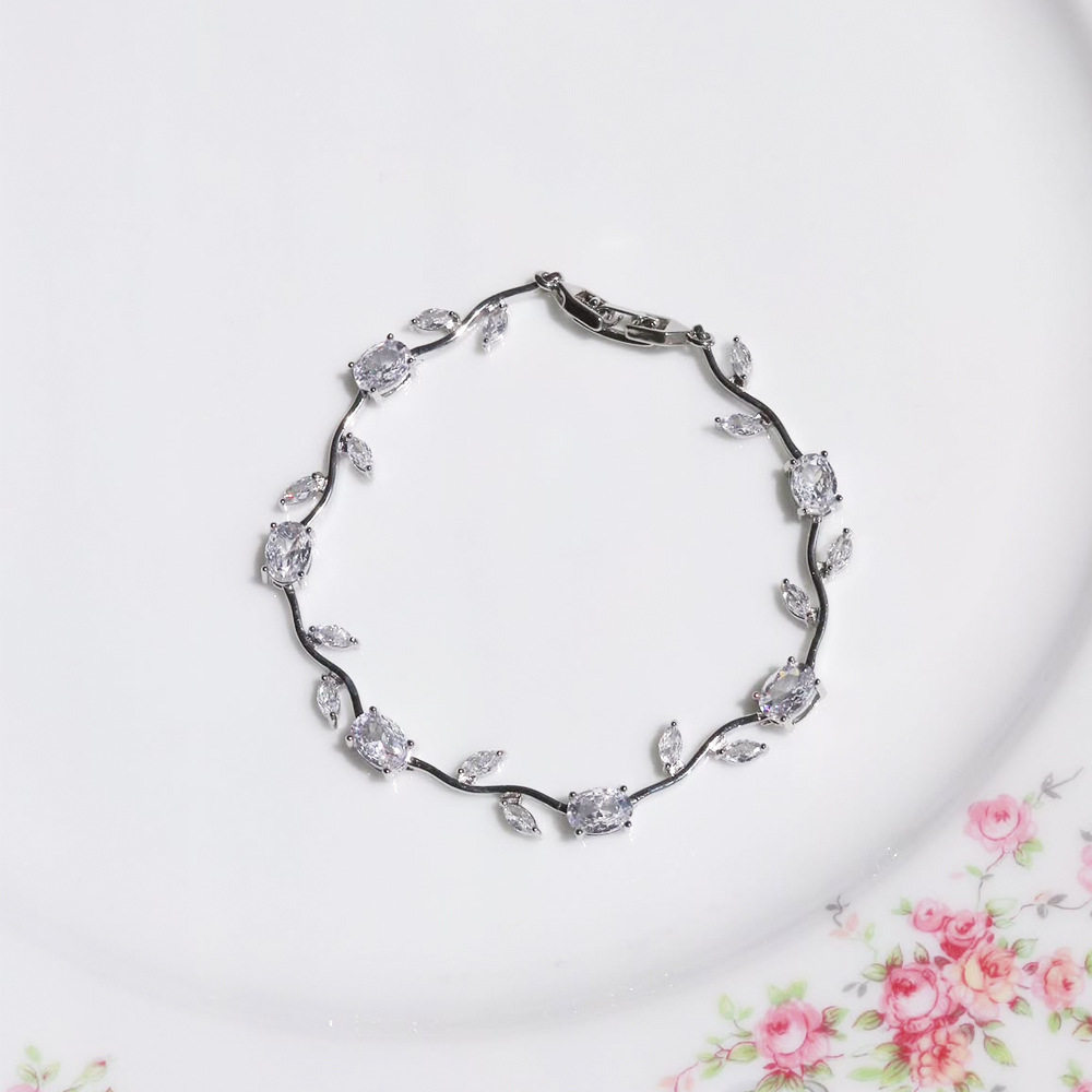 Jewelance™ TulipBracelet 1+1 GRATIS: Sprankelende Mode Klassieke Tulparmband