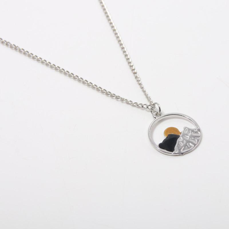 Jewelance™ MountainNecklace 1+1 GRATIS: Modeklassieker Berg Hanger Halsketting