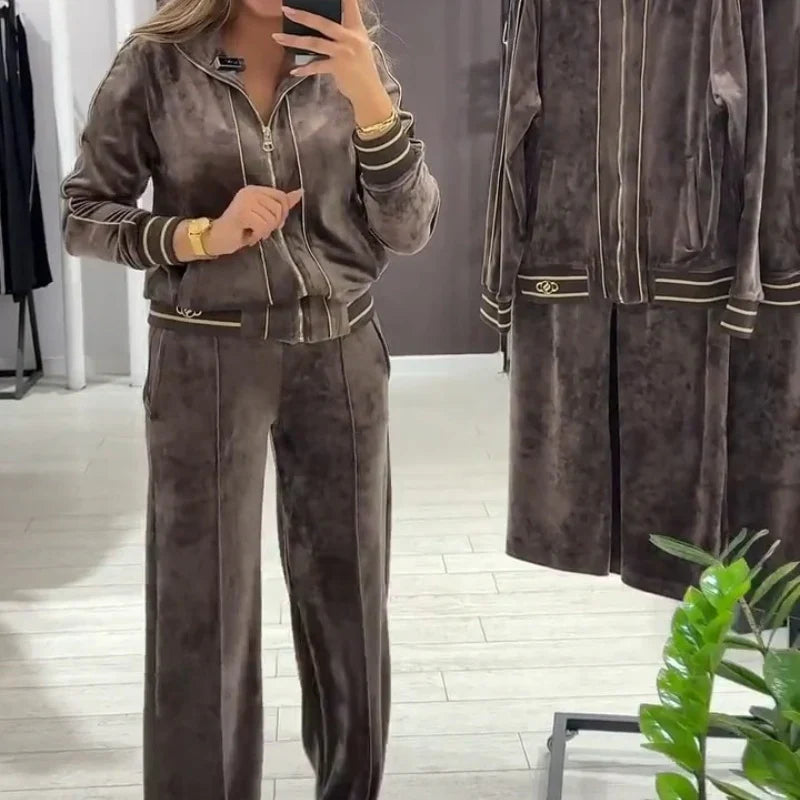 Icone™ WomenTracksuit: Stijlvol Comfortabel Twee-Delig Dames Trainingspak Set